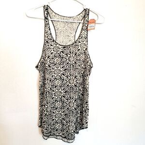 NWT Mudd Black White tank Top lg. pit to pit 18 length 26.